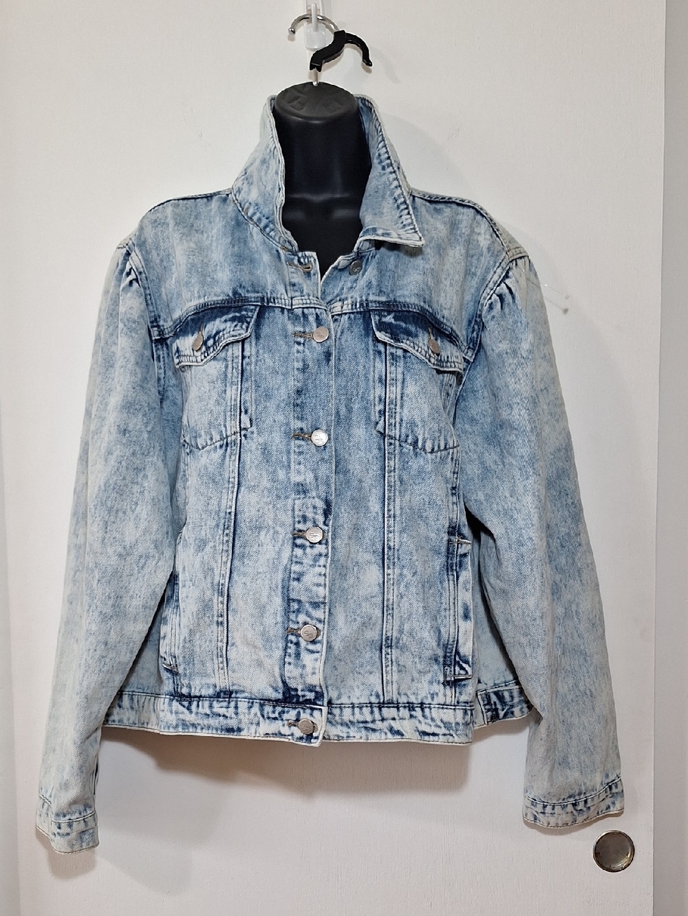 Suzanne Betro Puff Sleeve Acid Wash Denim Jacket